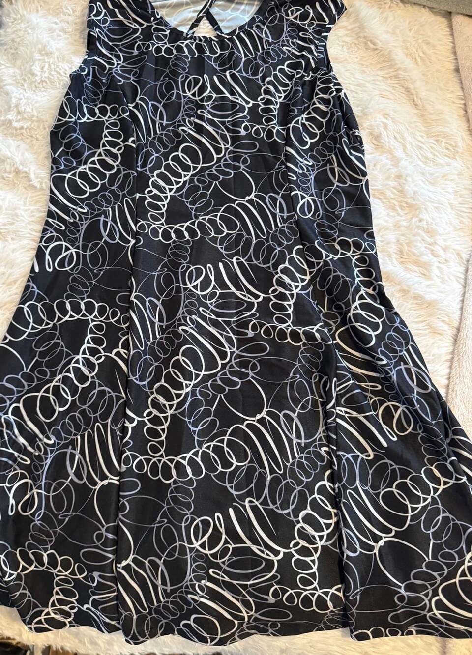 Keren Hart Dress Size M Black White Swirls Loops Sleeveless